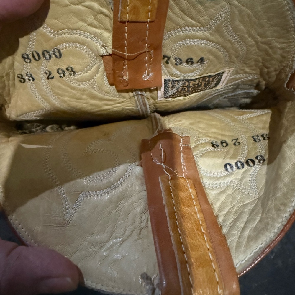 Men's Tan Leather Western Boots - Picture 3 of 9